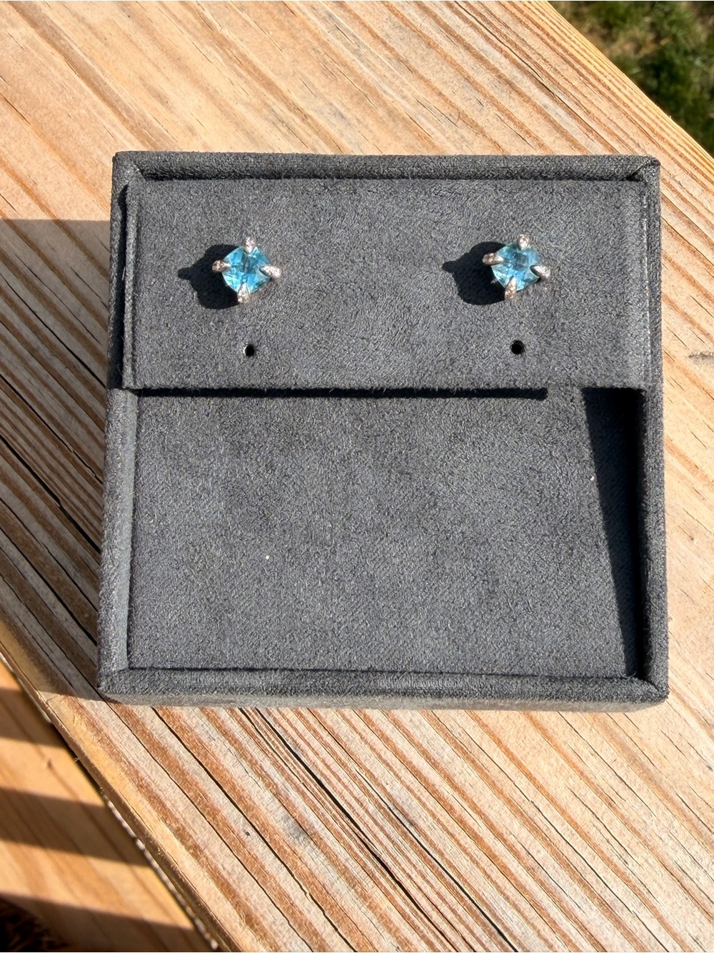 David Yurman Chatelaine Blue Topaz & Diamond Stud Earrings Sterling Silver w Box